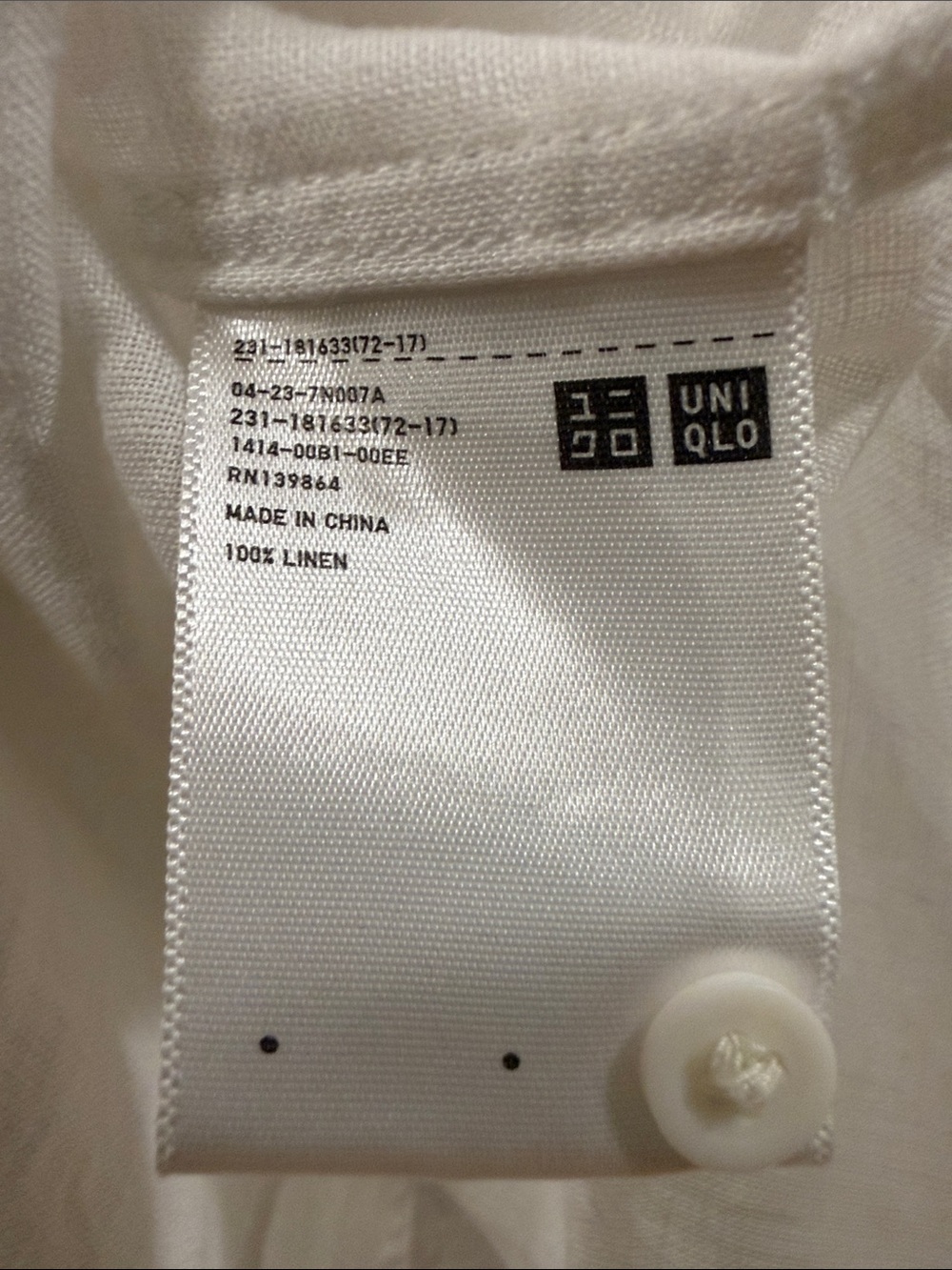 Uniqlo Women’s White Premium Linen Long-Sleeve Button Up Shirt - Picture 6 of 6